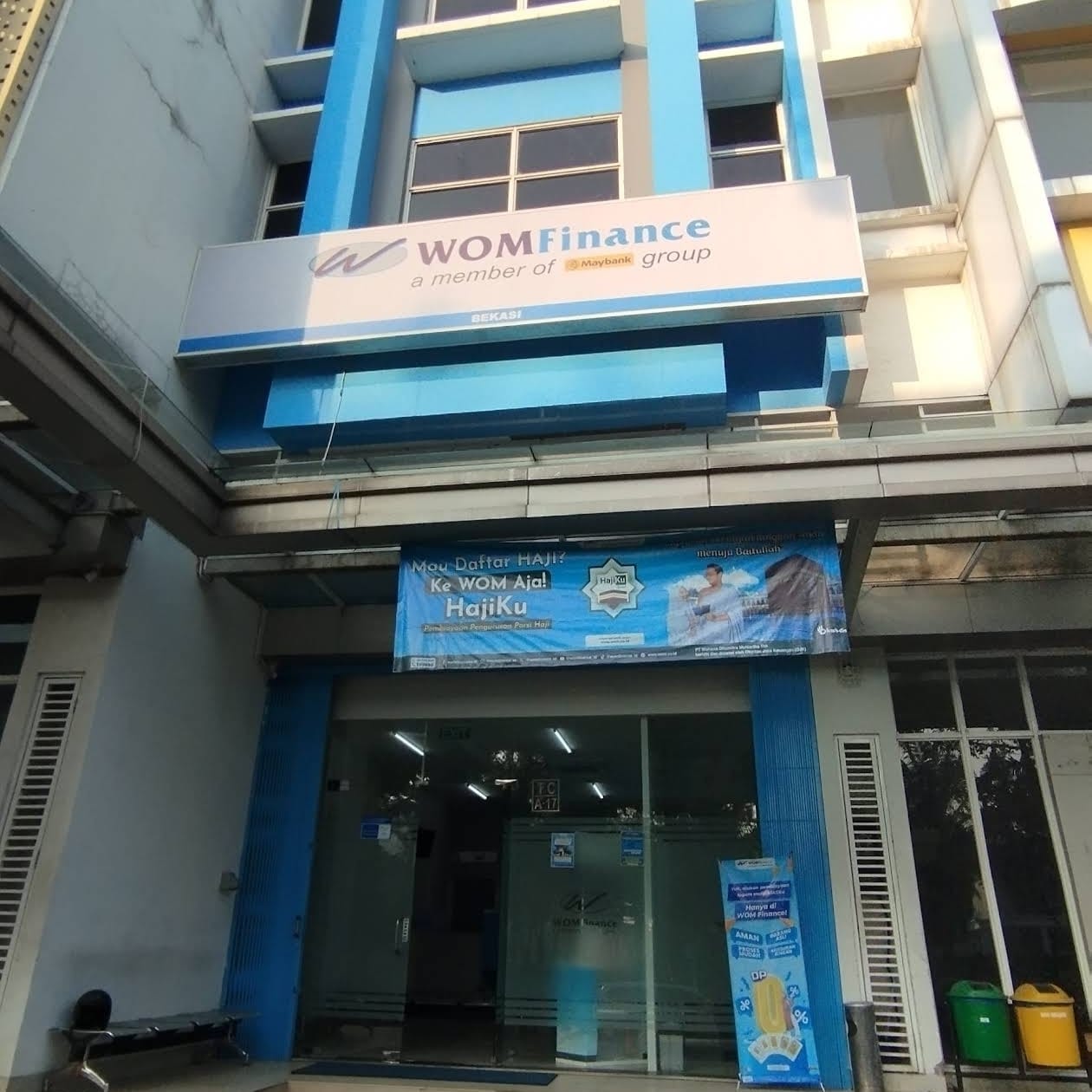 WOM Finance Summarecon Bekasi